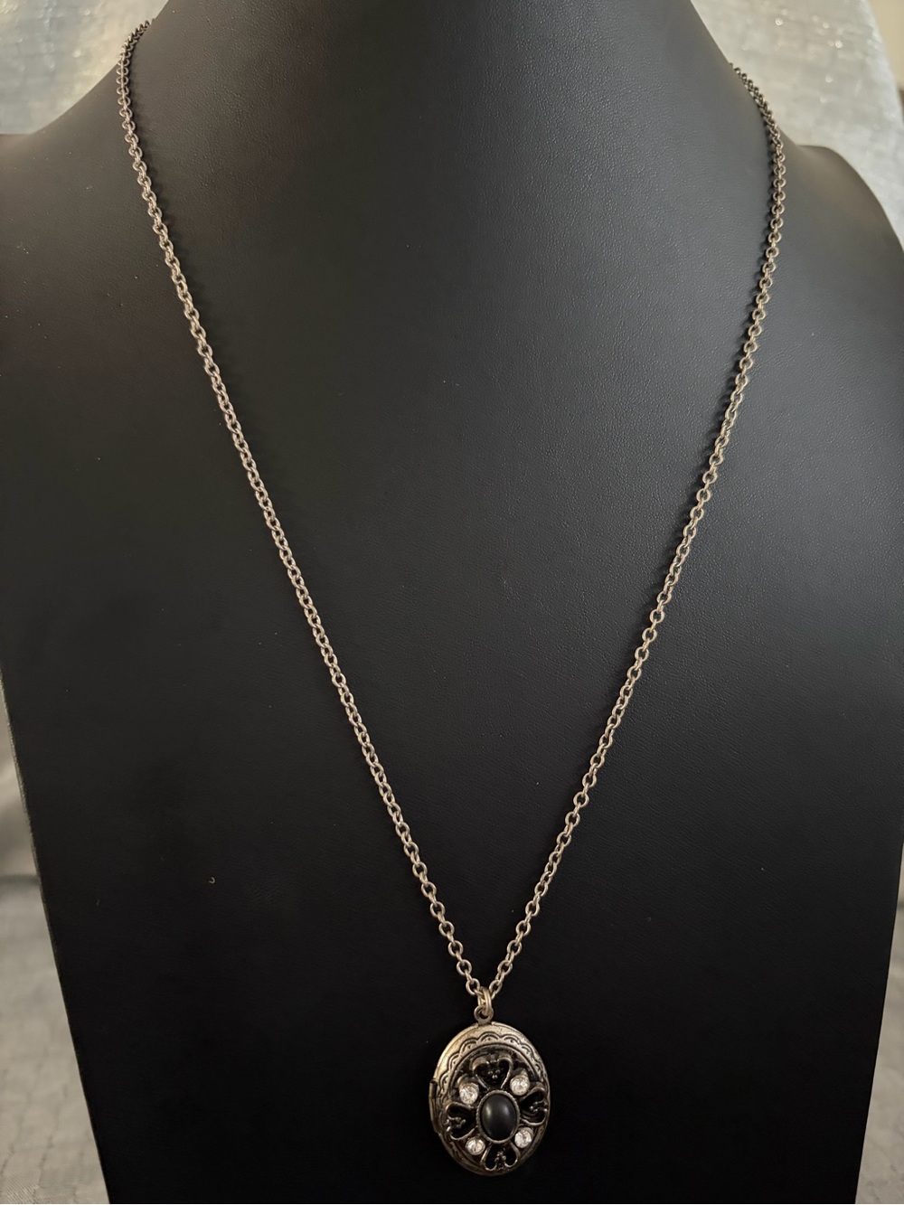 Vintage-Inspired Black and Silver Pendant Necklace